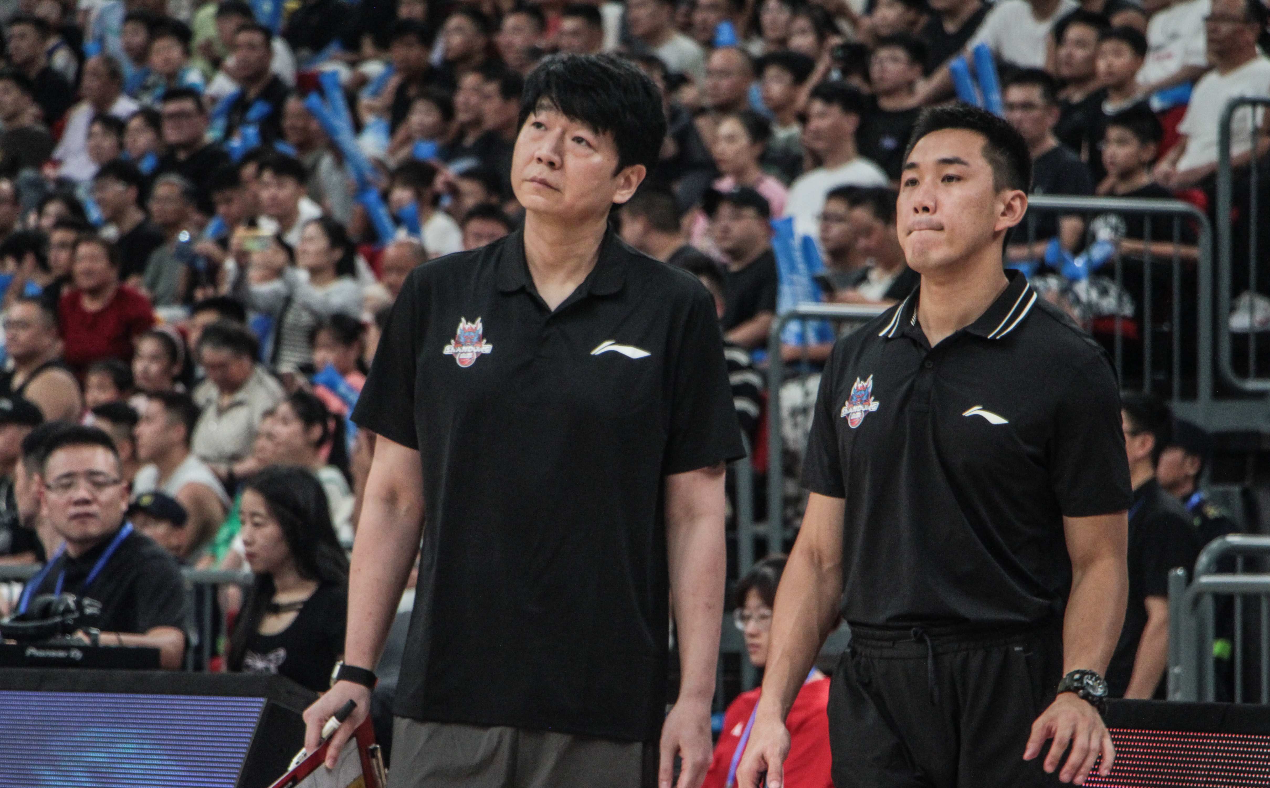 赛前山东男篮备战CBA常规赛,再遭质疑细节曝光,悬念犹存,控场能力受关注的简单介绍 赛前山东男篮备战CBA常规赛,再遭质疑细节曝光,悬念犹存,控场能力受关注的简单介绍